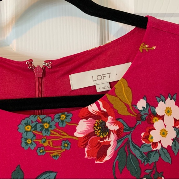 LOFT Pink Floral Pleated Midi Dress, size 4 - Picture 3 of 10